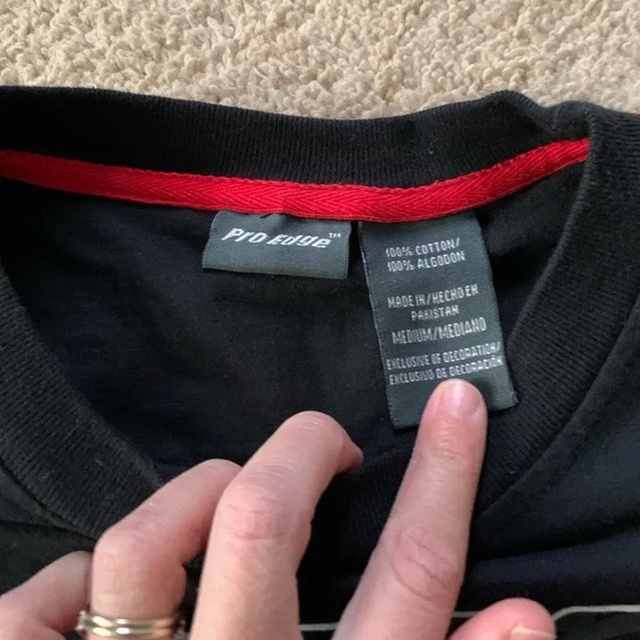 Pro Edge Philadelphia Sixers 76ers Basketball NBA T-shirt Black Red Size M - Picture 2 of 5